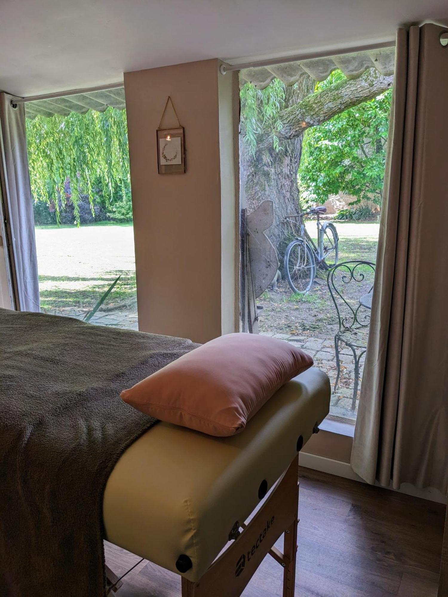 Bézu-Saint-Éloi Le Domaine Des Pres Du Hom B&B 외부 사진