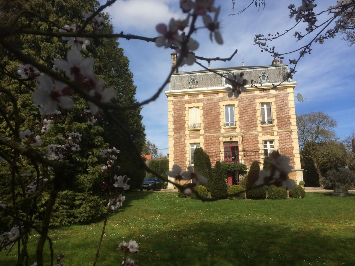 Bézu-Saint-Éloi Le Domaine Des Pres Du Hom B&B 외부 사진